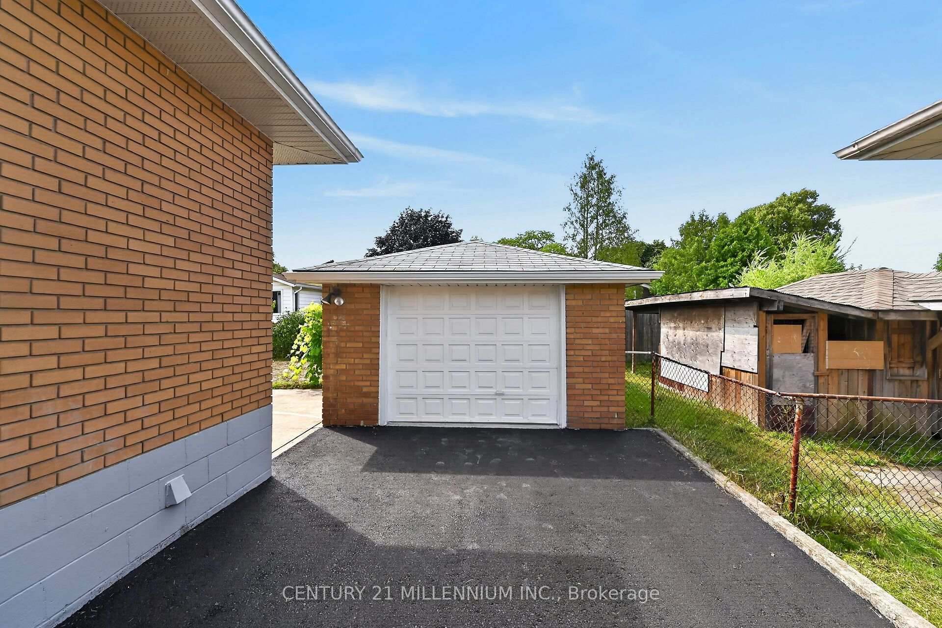 Photo 39 of Unit Upper, 40 Purdy Crescent, Hamilton, Greeningdon — HOMEH