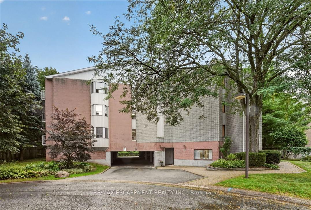 Photo of Unit 301, 5 Niagara Street