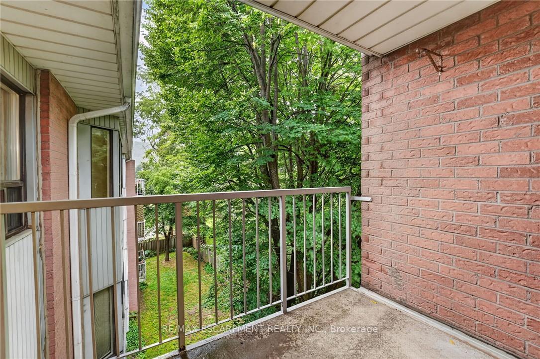 Photo 15 of Unit 301, 5 Niagara Street, Grimsby, Grimsby West — HOMEH