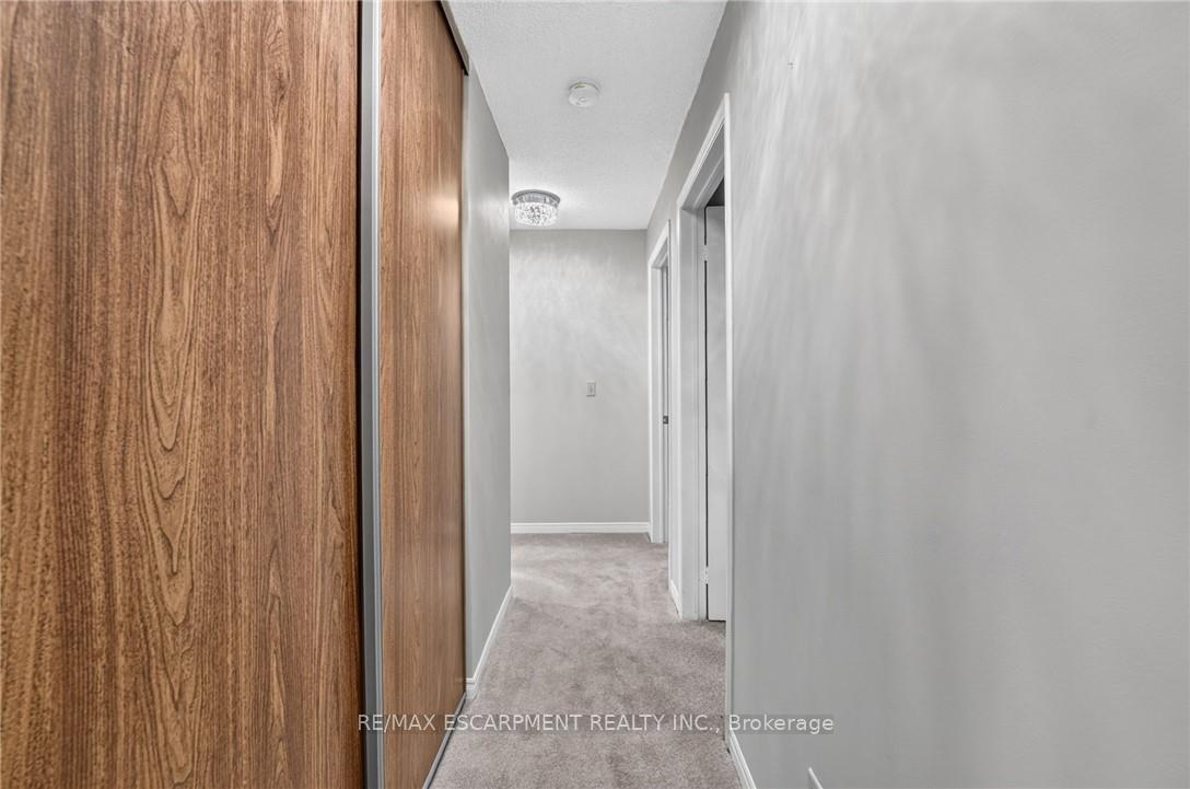 Photo 16 of Unit 301, 5 Niagara Street, Grimsby, Grimsby West — HOMEH