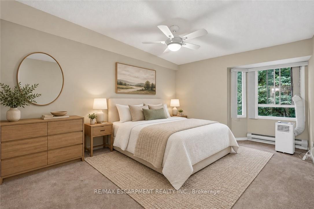 Photo 19 of Unit 301, 5 Niagara Street, Grimsby, Grimsby West — HOMEH