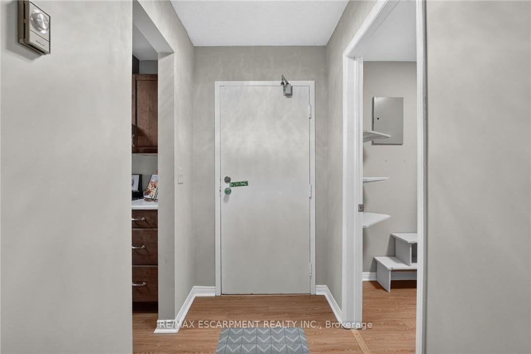 Photo 23 of Unit 301, 5 Niagara Street, Grimsby, Grimsby West — HOMEH