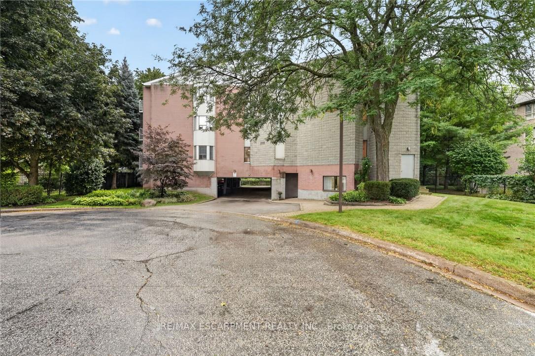 Photo 29 of Unit 301, 5 Niagara Street, Grimsby, Grimsby West — HOMEH
