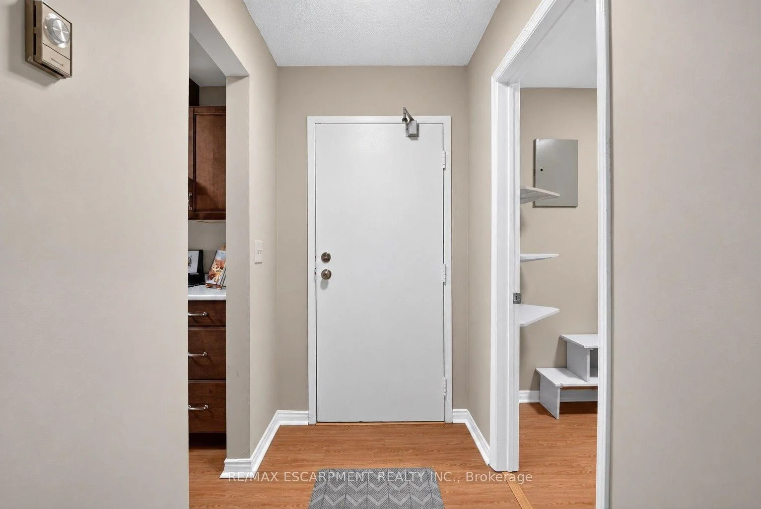 Photo 24 of Unit 301, 5 Niagara Street, Grimsby, Grimsby West — HOMEH