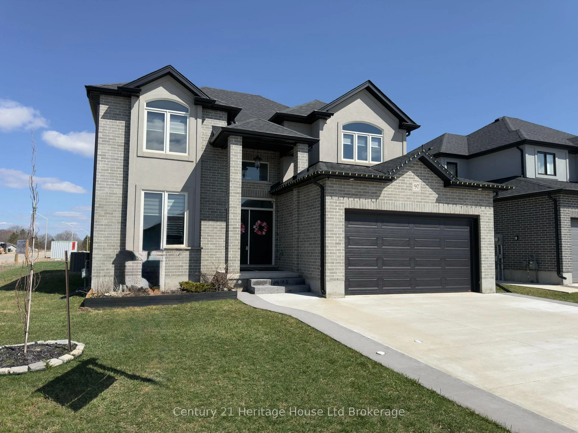 Photo 2 of 97 Beech Boulevard, Tillsonburg — HOMEH
