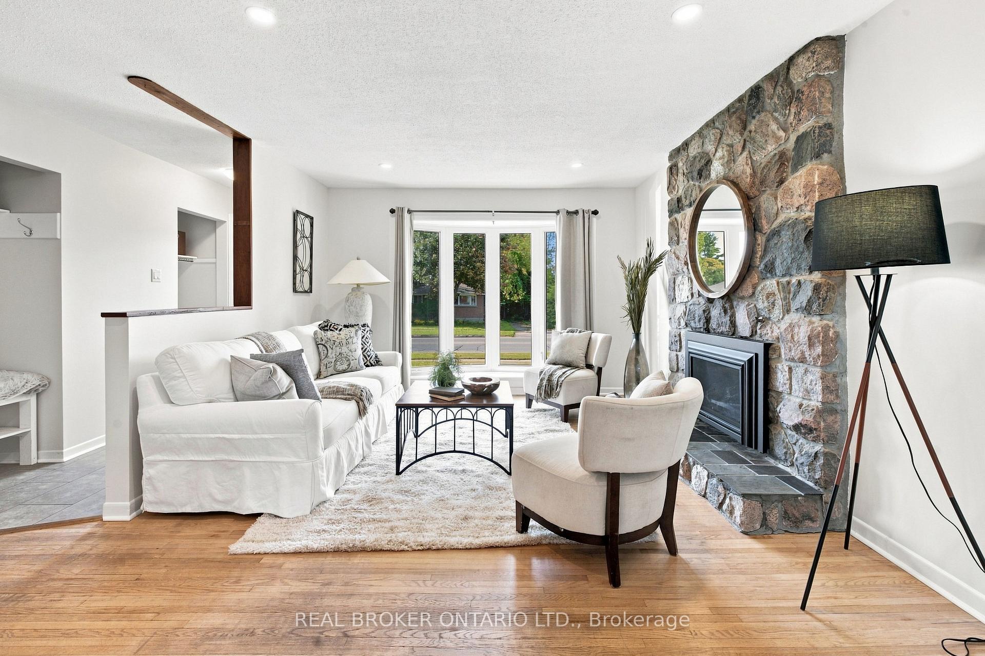 Photo 6 of 82 Meadowlands Drive W, Ottawa, Meadowlands/Crestview — HOMEH