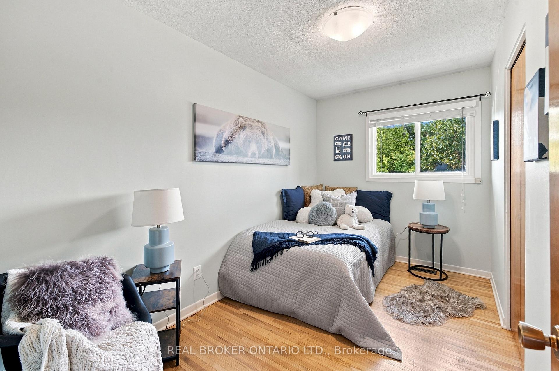 Photo 23 of 82 Meadowlands Drive W, Ottawa, Meadowlands/Crestview — HOMEH