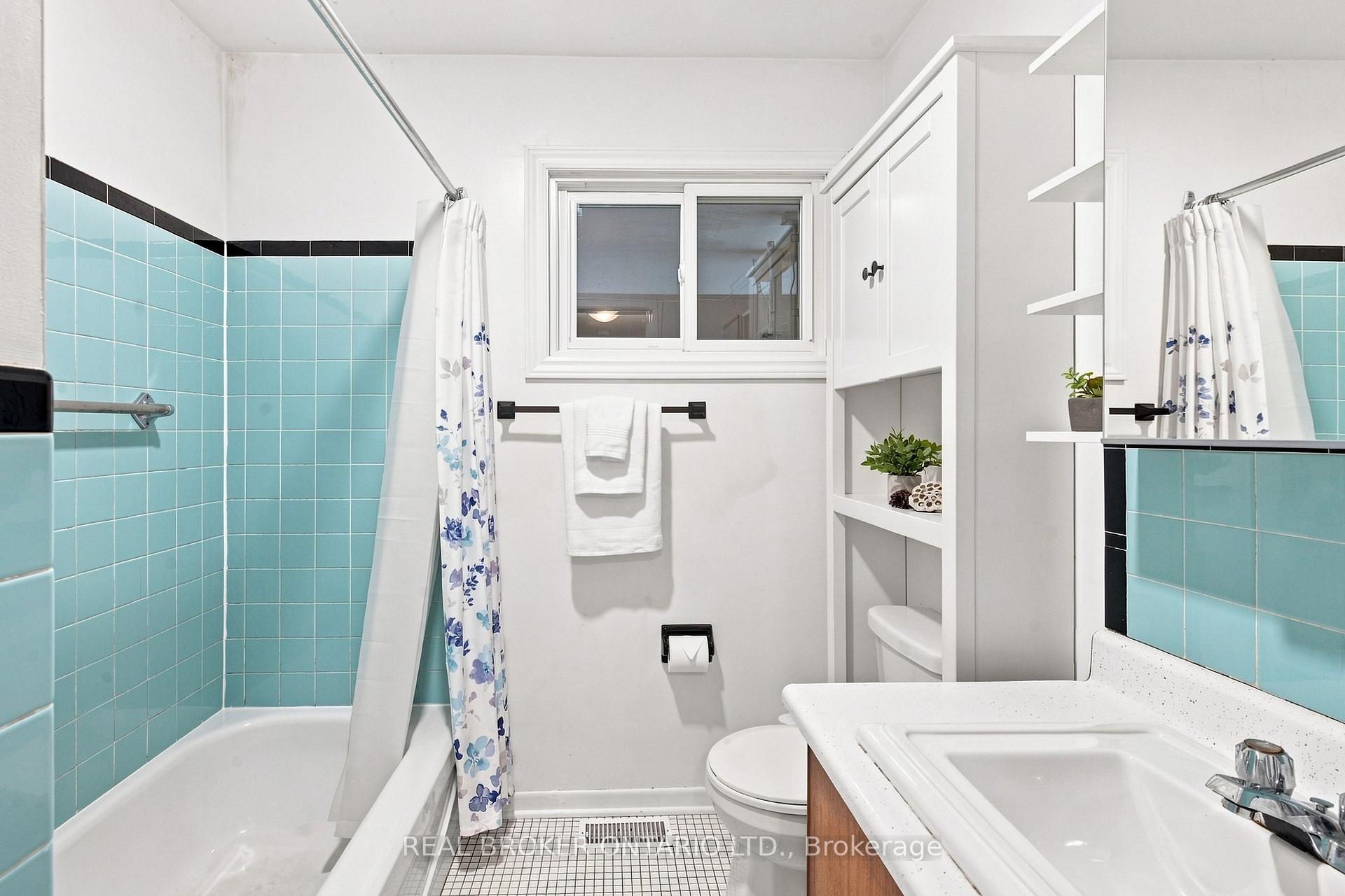 Photo 25 of 82 Meadowlands Drive W, Ottawa, Meadowlands/Crestview — HOMEH