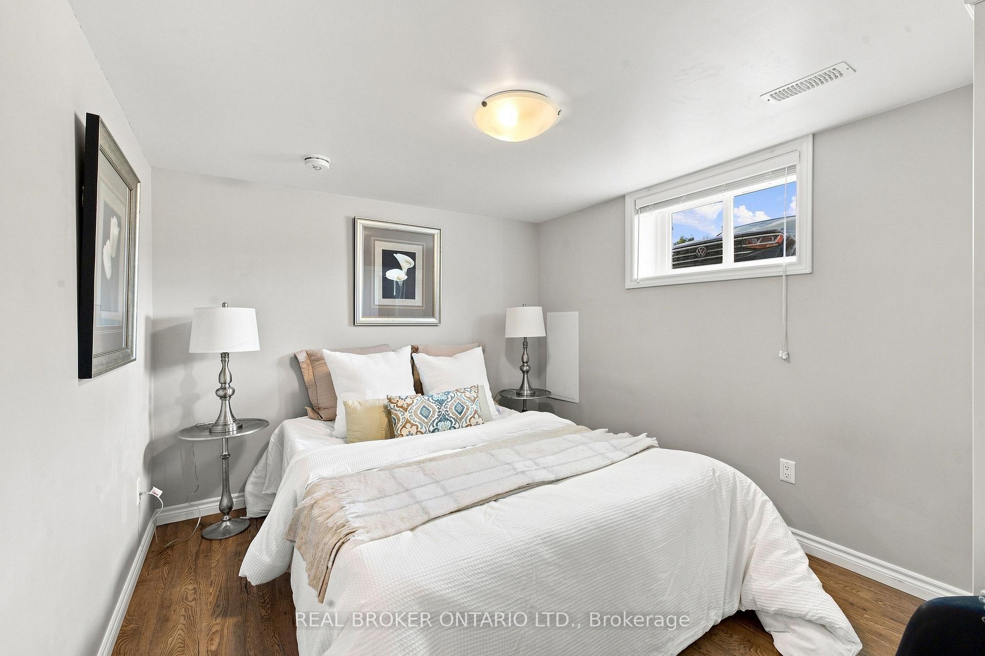 Photo 35 of 82 Meadowlands Drive W, Ottawa, Meadowlands/Crestview — HOMEH