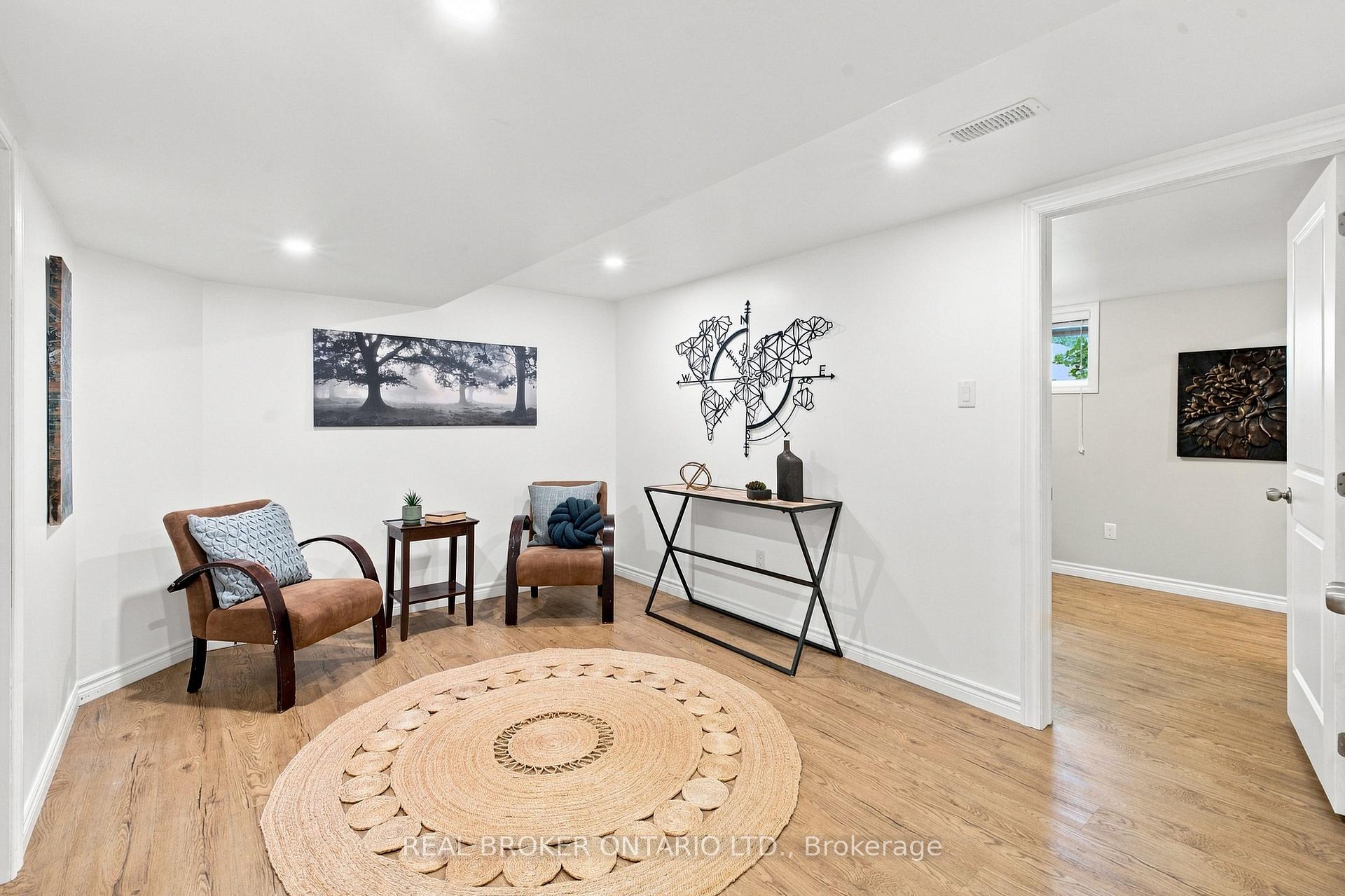 Photo 38 of 82 Meadowlands Drive W, Ottawa, Meadowlands/Crestview — HOMEH
