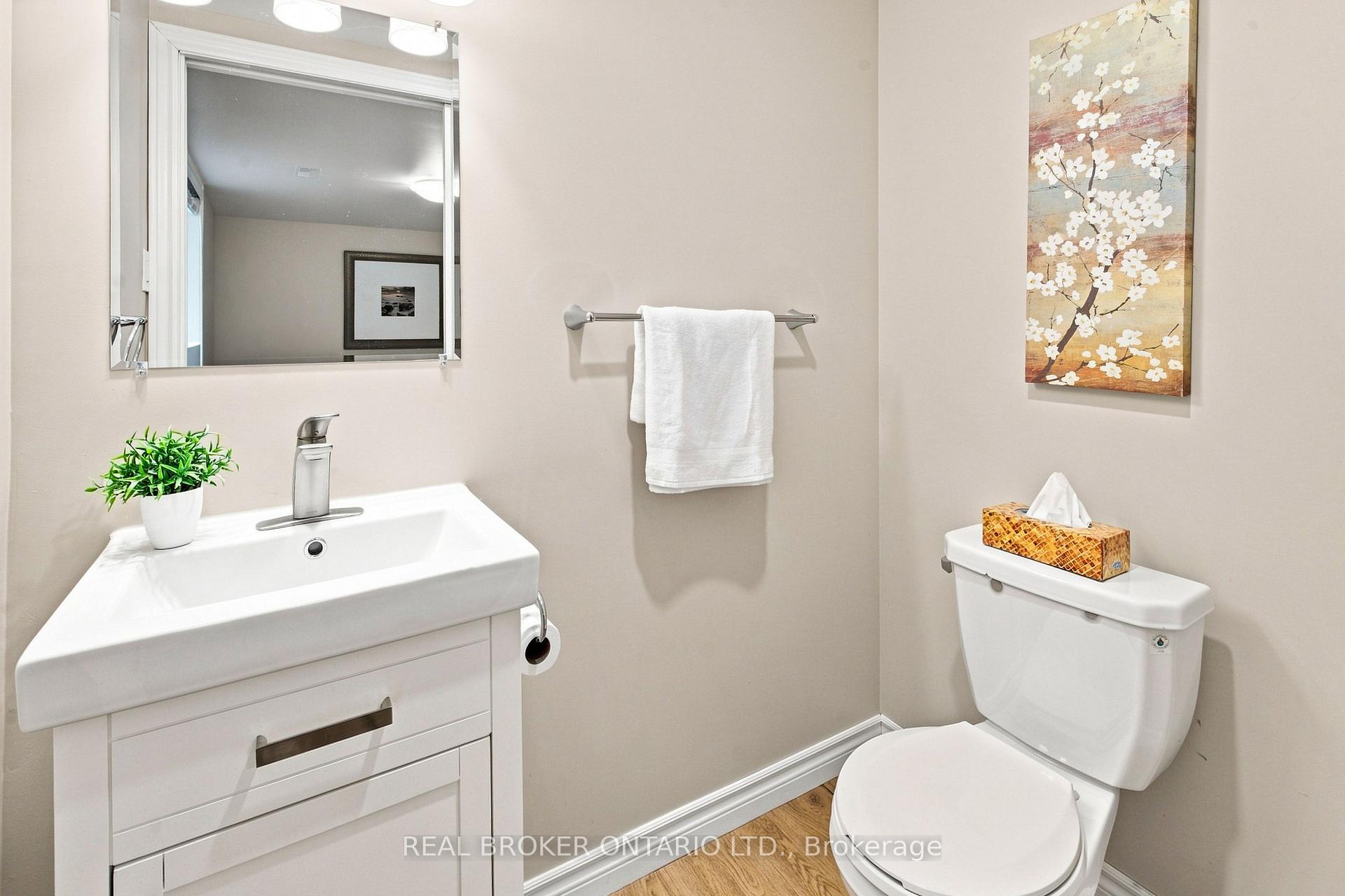 Photo 40 of 82 Meadowlands Drive W, Ottawa, Meadowlands/Crestview — HOMEH