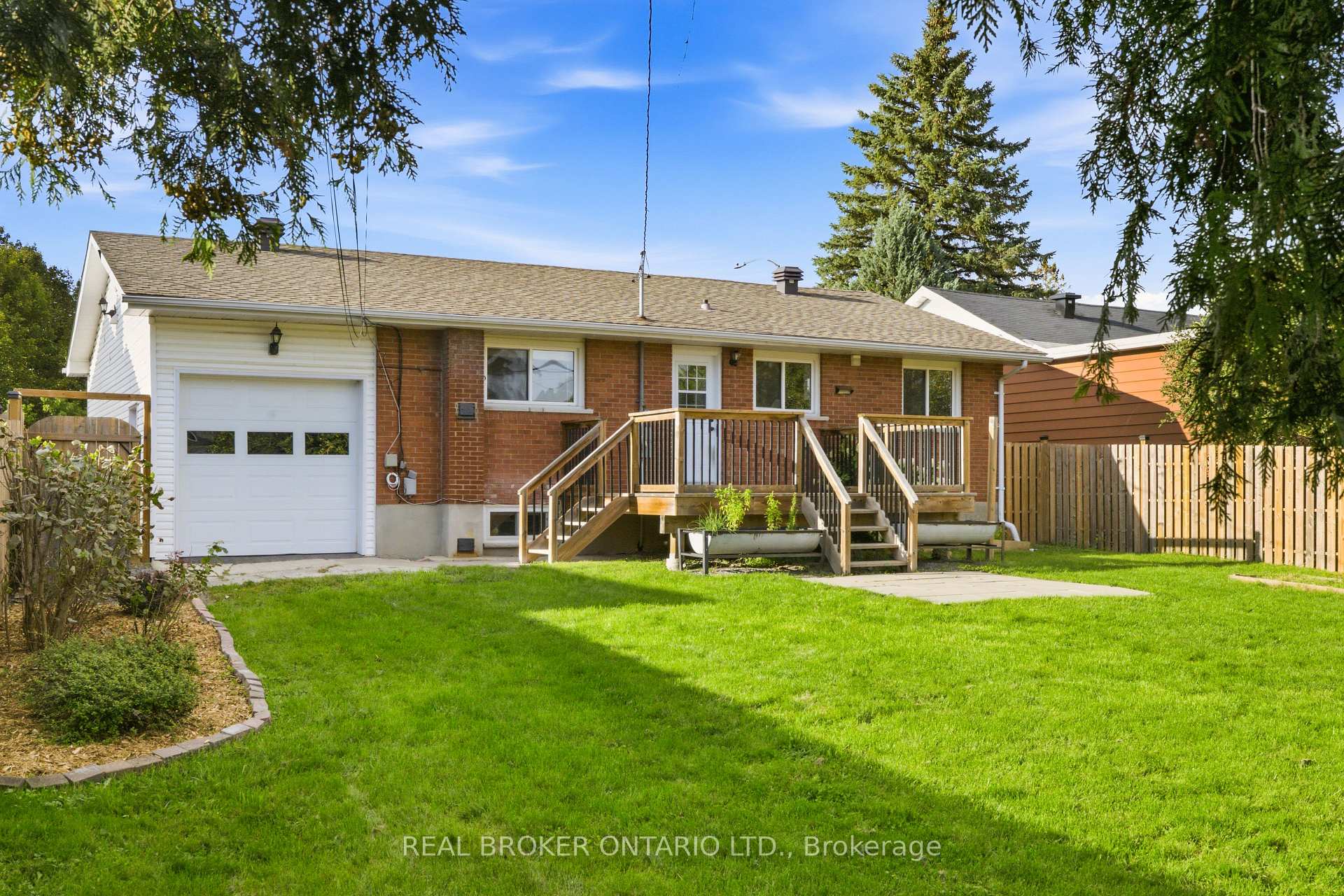 Photo 44 of 82 Meadowlands Drive W, Ottawa, Meadowlands/Crestview — HOMEH