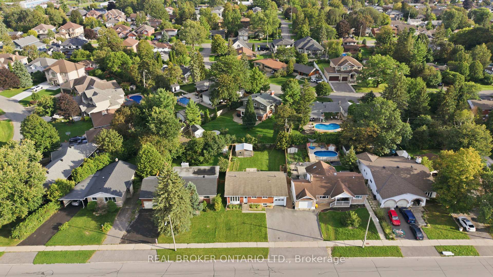 Photo 47 of 82 Meadowlands Drive W, Ottawa, Meadowlands/Crestview — HOMEH