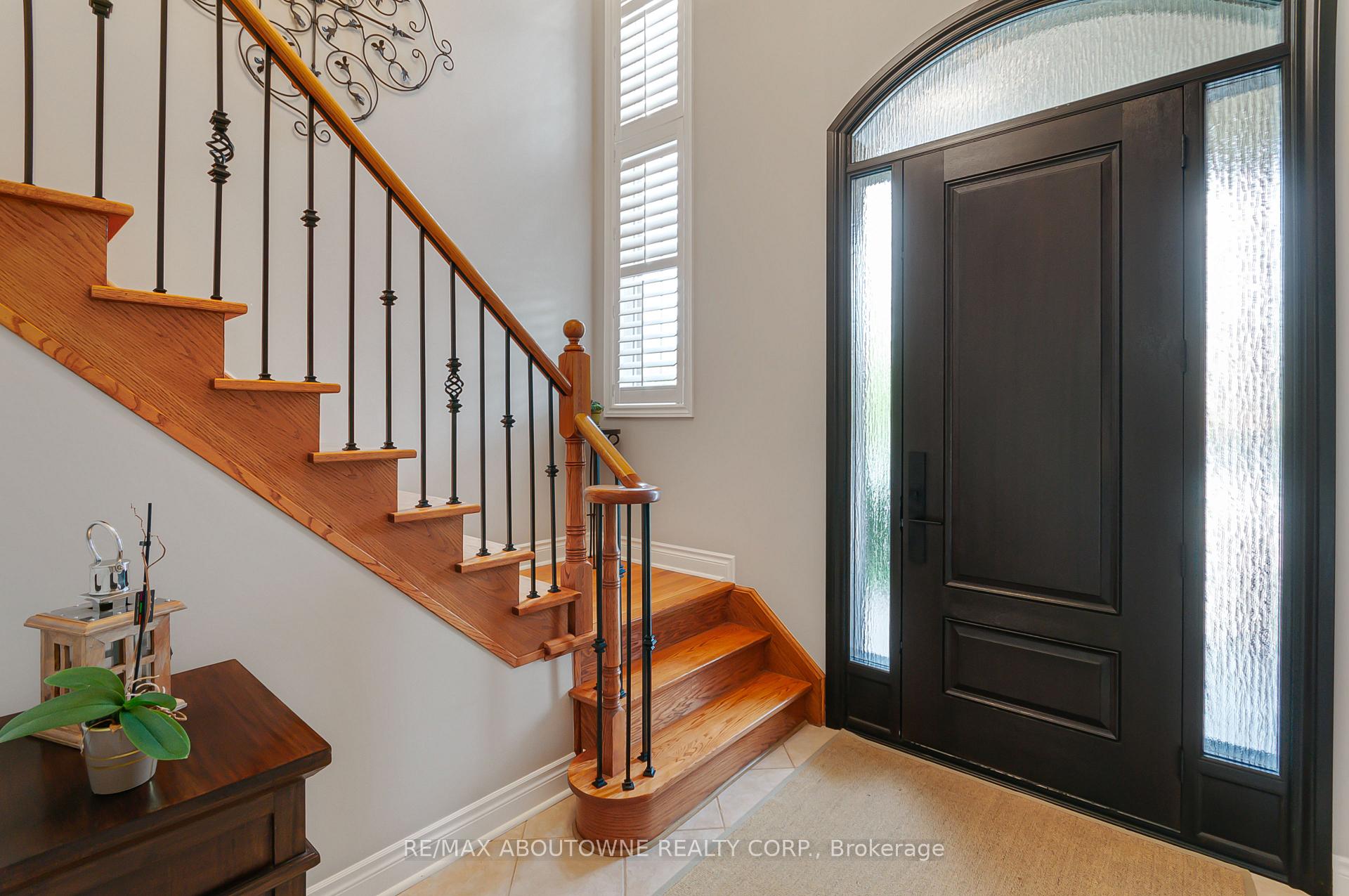 Photo 8 of 817 Brass Winds Place, Mississauga, Meadowvale Village — HOMEH