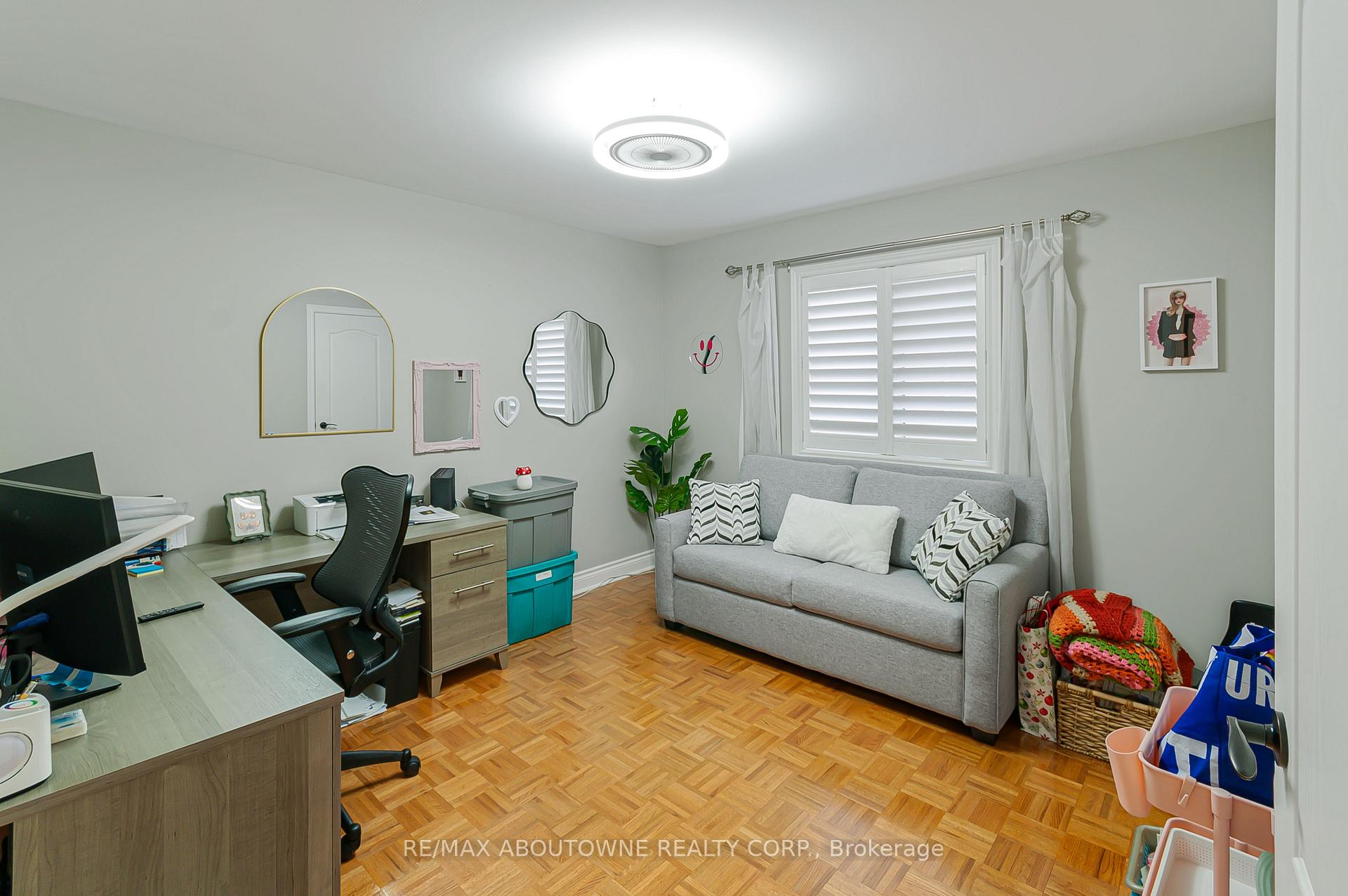Photo 19 of 817 Brass Winds Place, Mississauga, Meadowvale Village — HOMEH