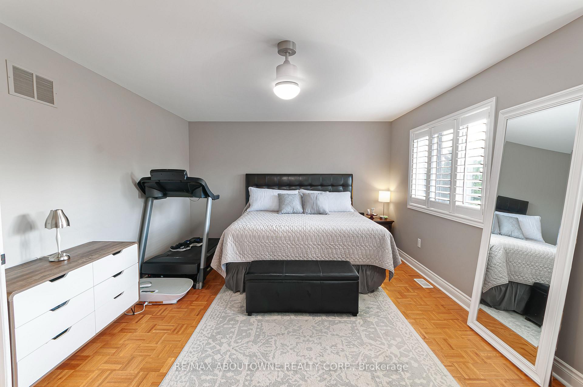 Photo 21 of 817 Brass Winds Place, Mississauga, Meadowvale Village — HOMEH
