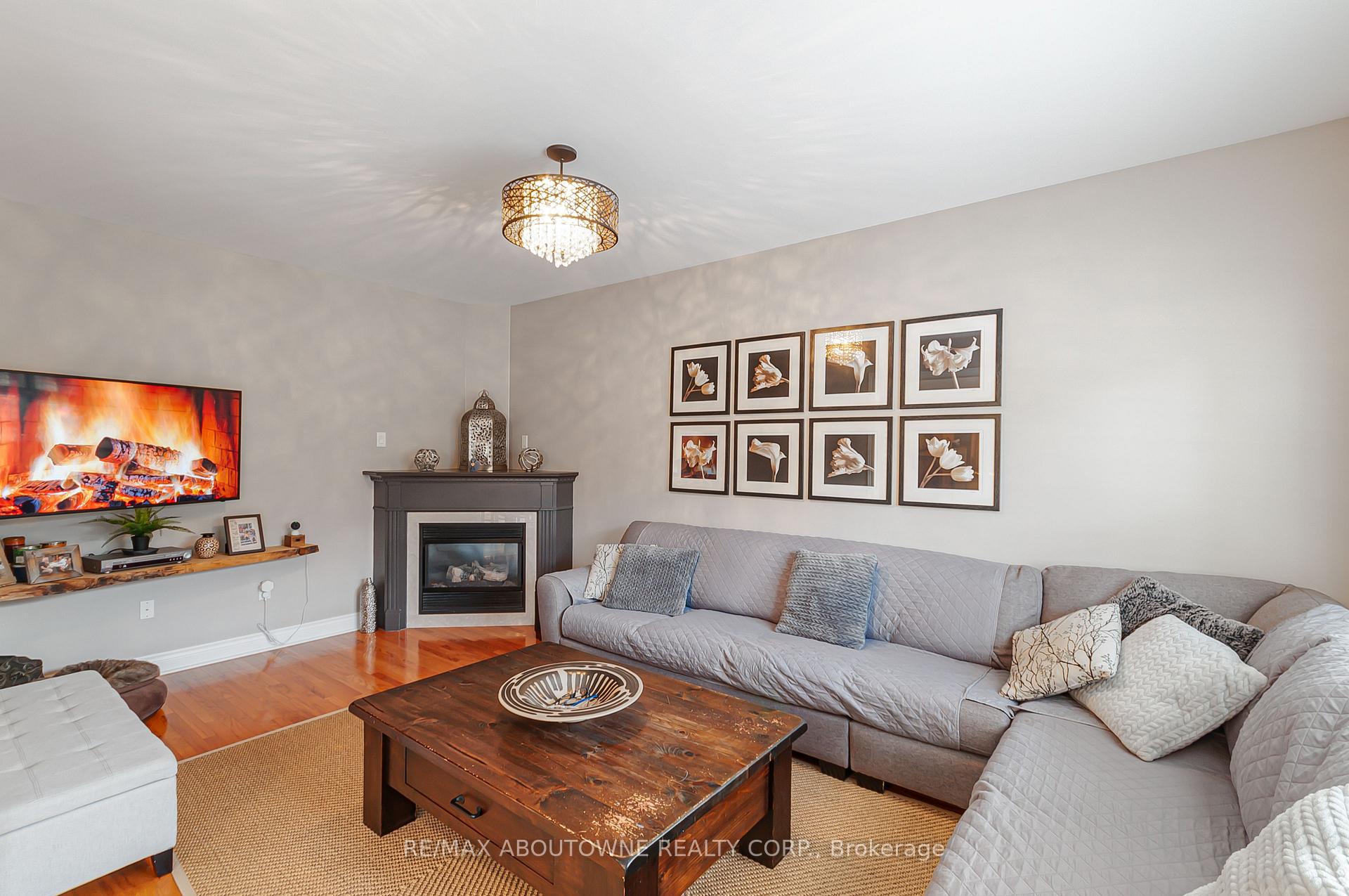 Photo 17 of 817 Brass Winds Place, Mississauga, Meadowvale Village — HOMEH