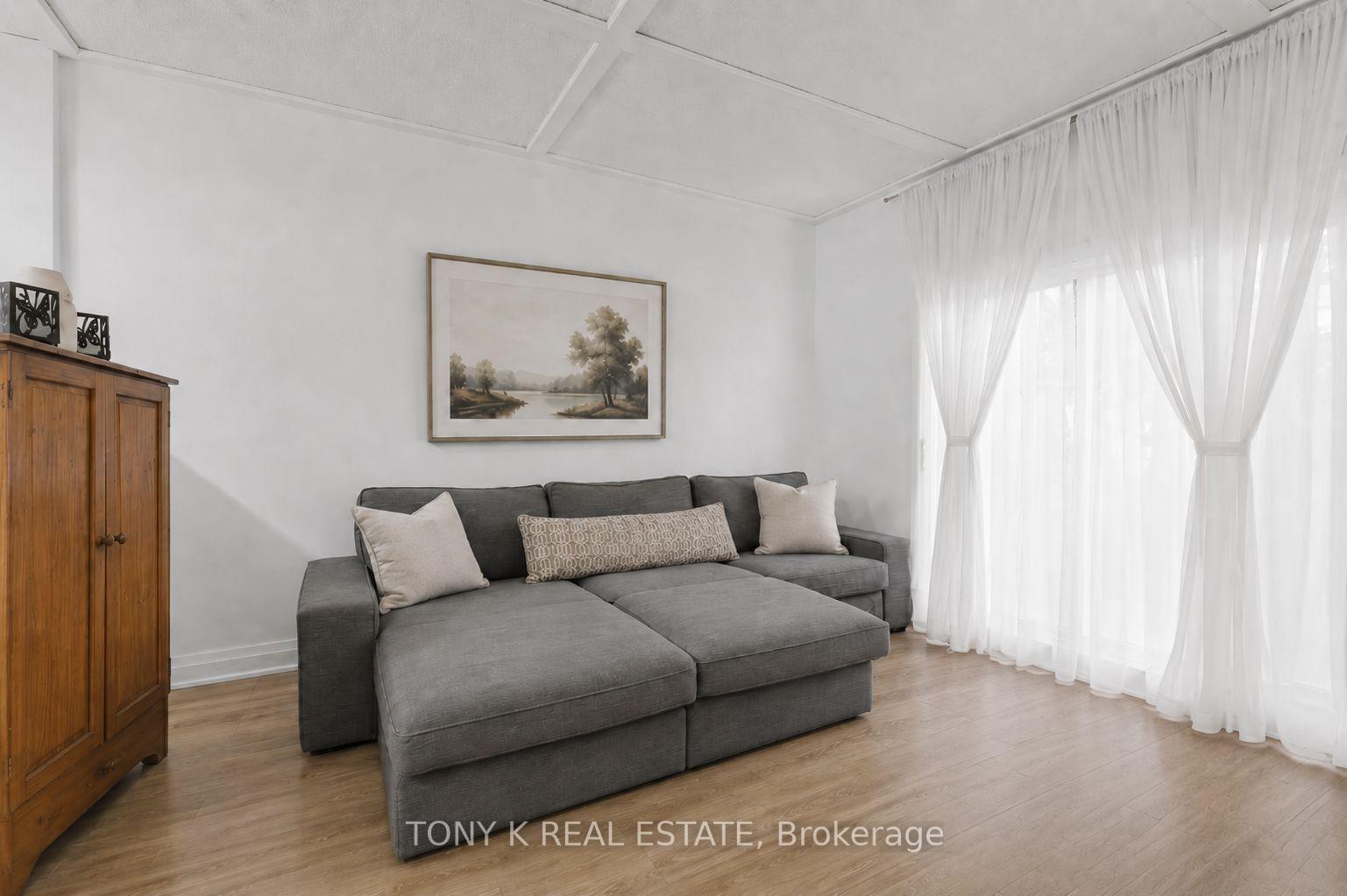 Photo 5 of 66 Frater Avenue, Toronto, Danforth Village-East York — HOMEH