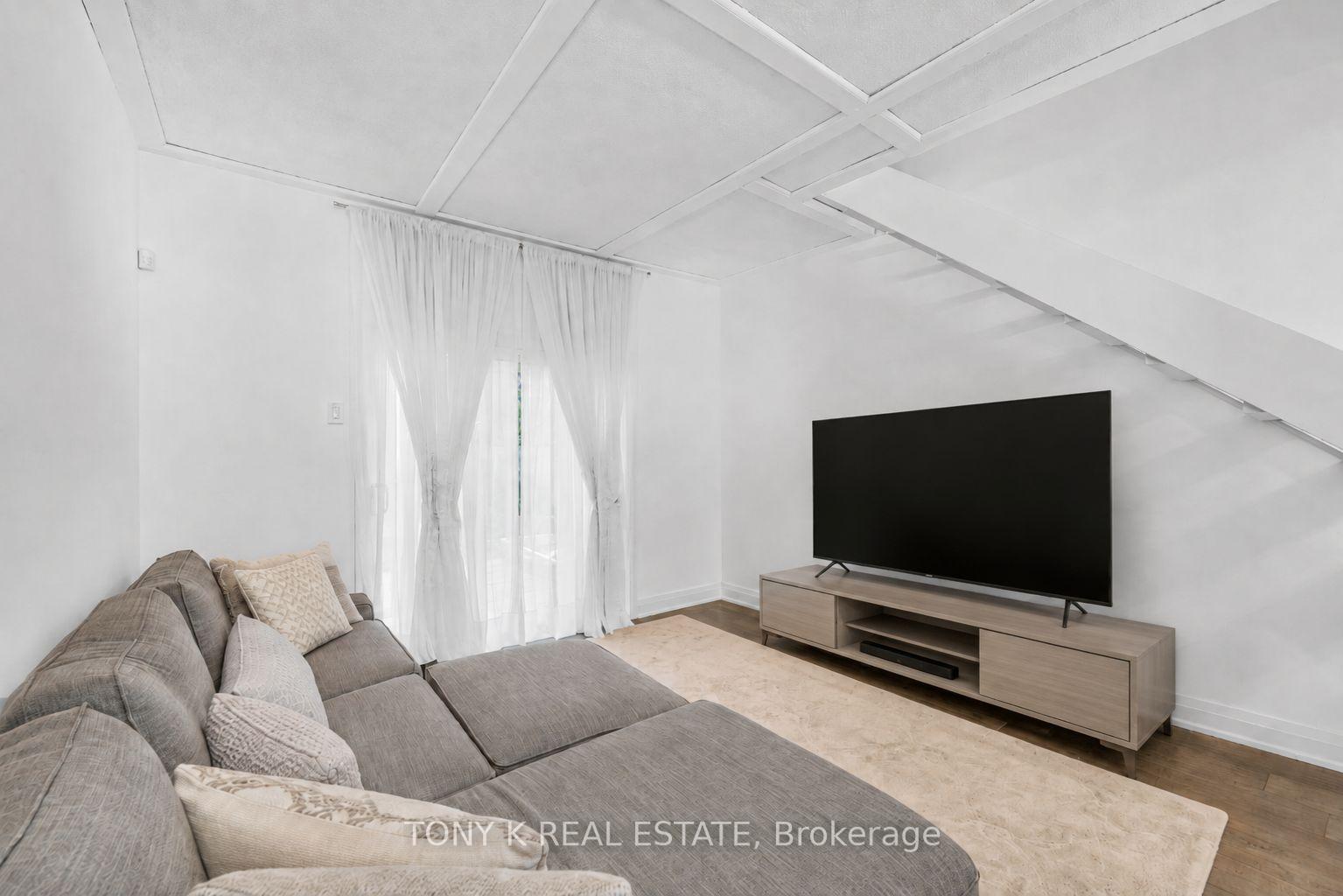Photo 6 of 66 Frater Avenue, Toronto, Danforth Village-East York — HOMEH