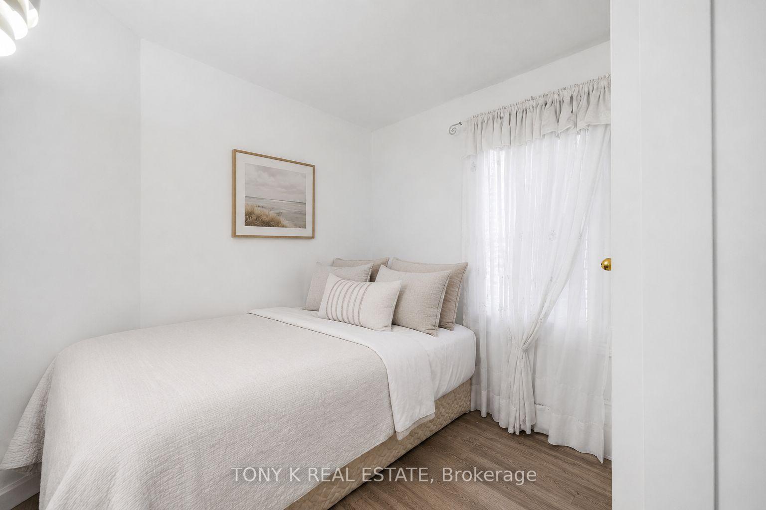 Photo 8 of 66 Frater Avenue, Toronto, Danforth Village-East York — HOMEH