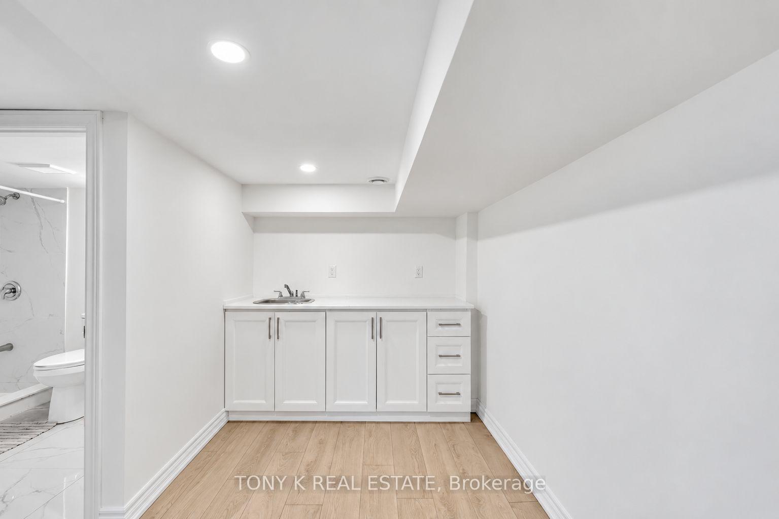 Photo 11 of 66 Frater Avenue, Toronto, Danforth Village-East York — HOMEH