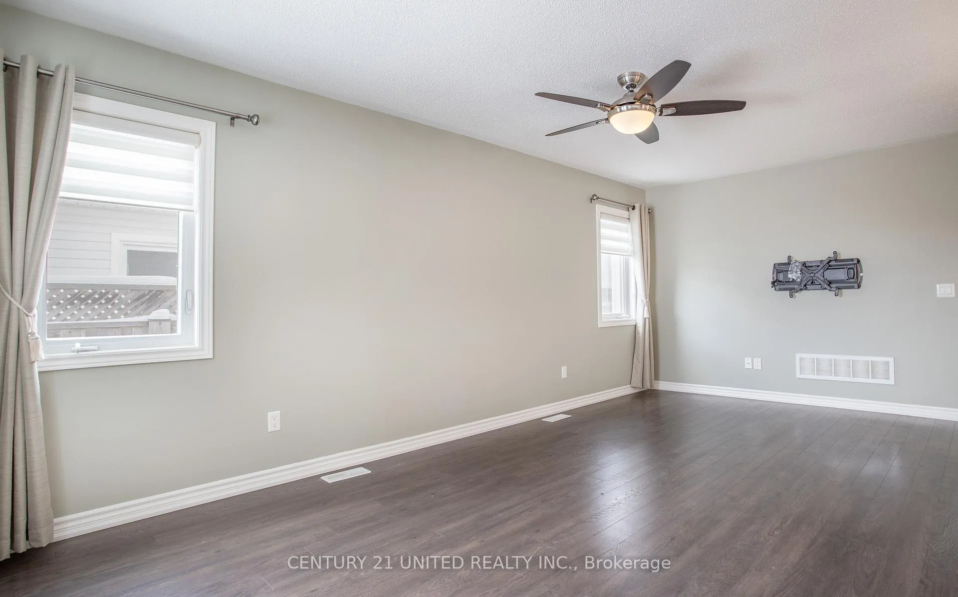 Photo 9 of 695 Henderson Drive, Cobourg — HOMEH