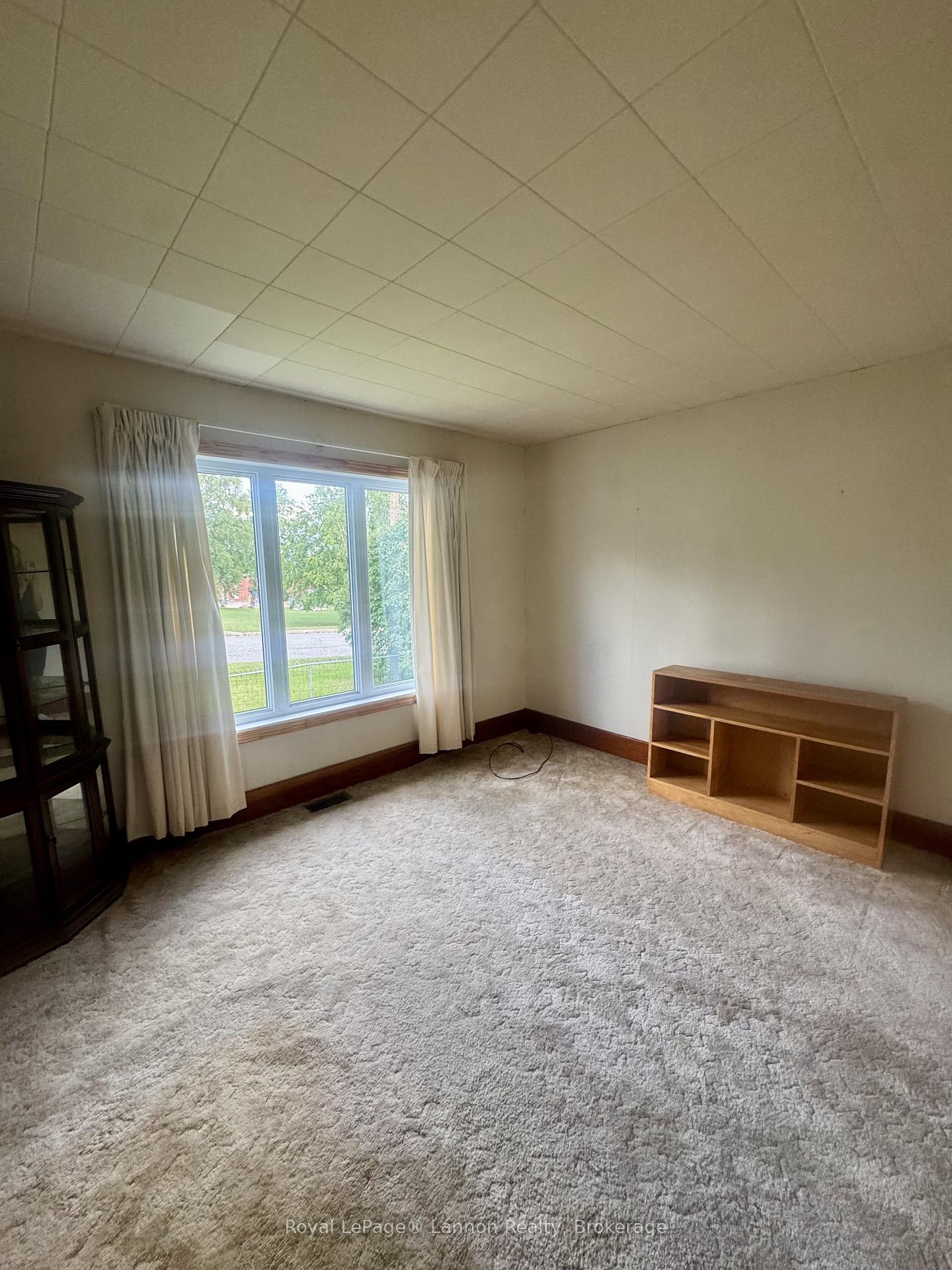 Photo 15 of 105 Hudson Street, Nipigon — HOMEH