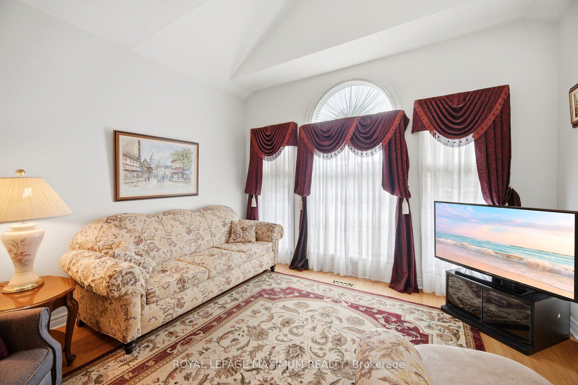 Photo 7 of 34 Kirkwood Crescent, Caledon, Rural Caledon — HOMEH