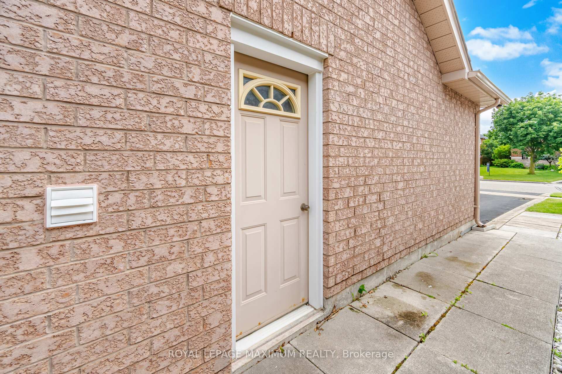 Photo 49 of 34 Kirkwood Crescent, Caledon, Rural Caledon — HOMEH