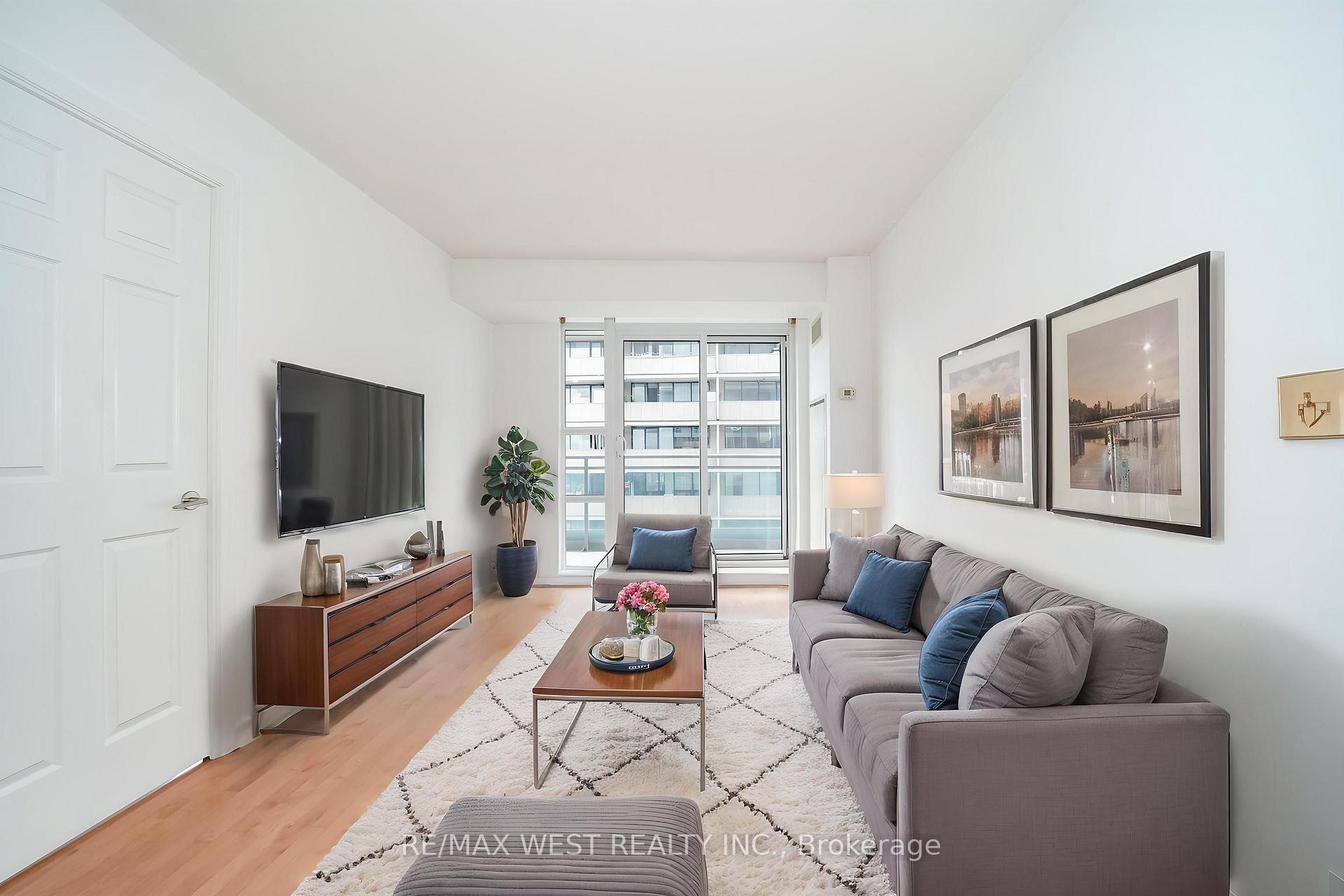 Photo 3 of Unit 1211, 736 Spadina Avenue, Toronto, University — HOMEH