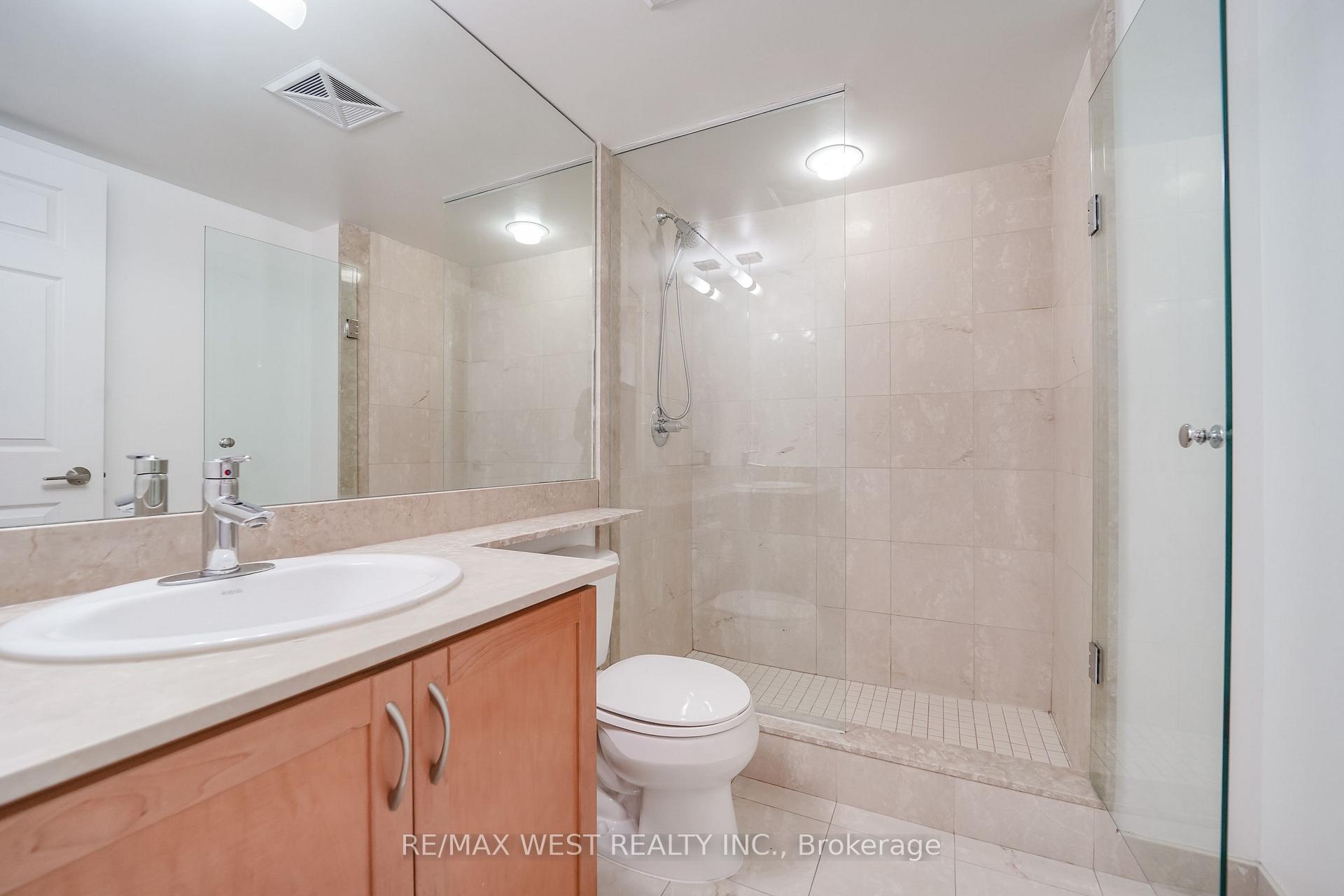 Photo 7 of Unit 1211, 736 Spadina Avenue, Toronto, University — HOMEH