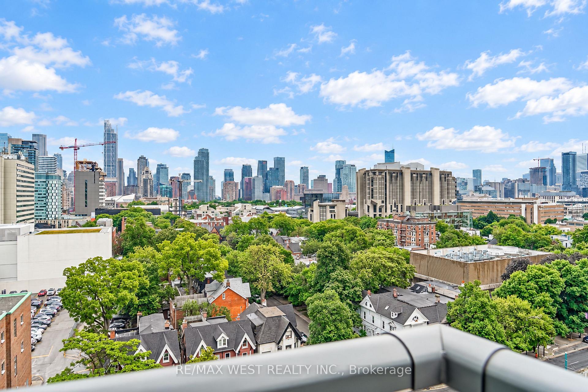 Photo 10 of Unit 1211, 736 Spadina Avenue, Toronto, University — HOMEH