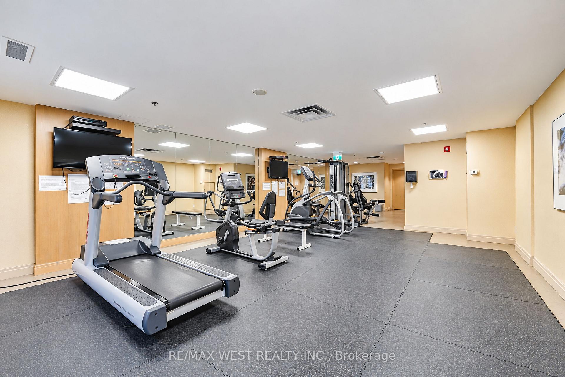 Photo 11 of Unit 1211, 736 Spadina Avenue, Toronto, University — HOMEH