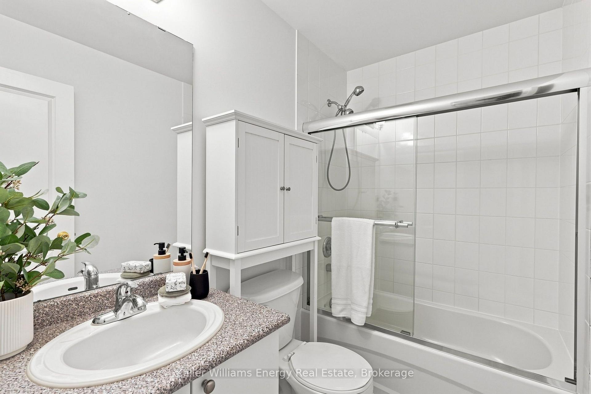 Photo 32 of 171 Allworth Crescent, Clarington, Bowmanville — HOMEH