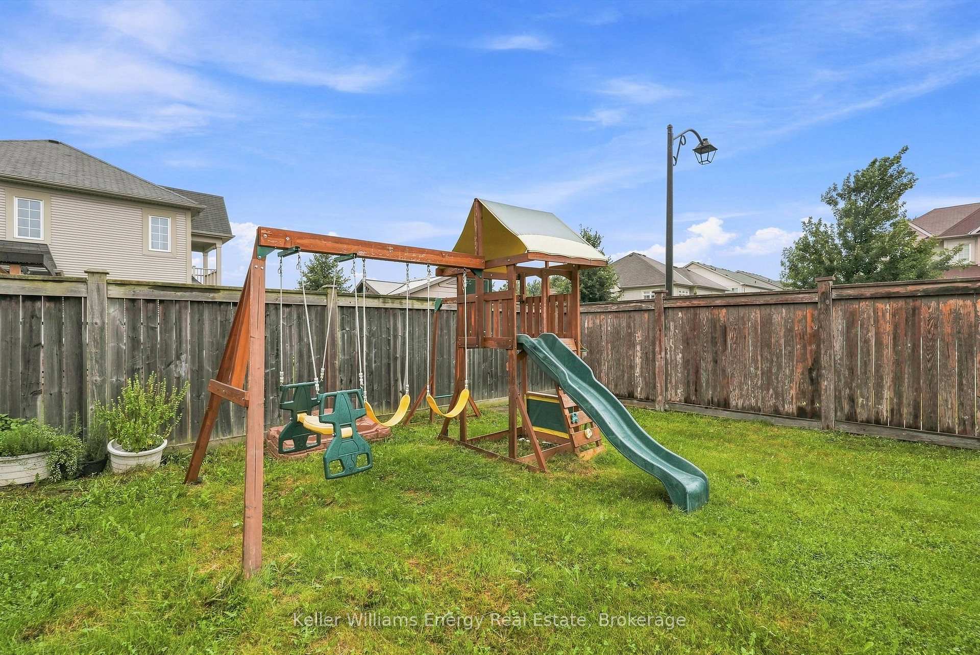 Photo 40 of 171 Allworth Crescent, Clarington, Bowmanville — HOMEH