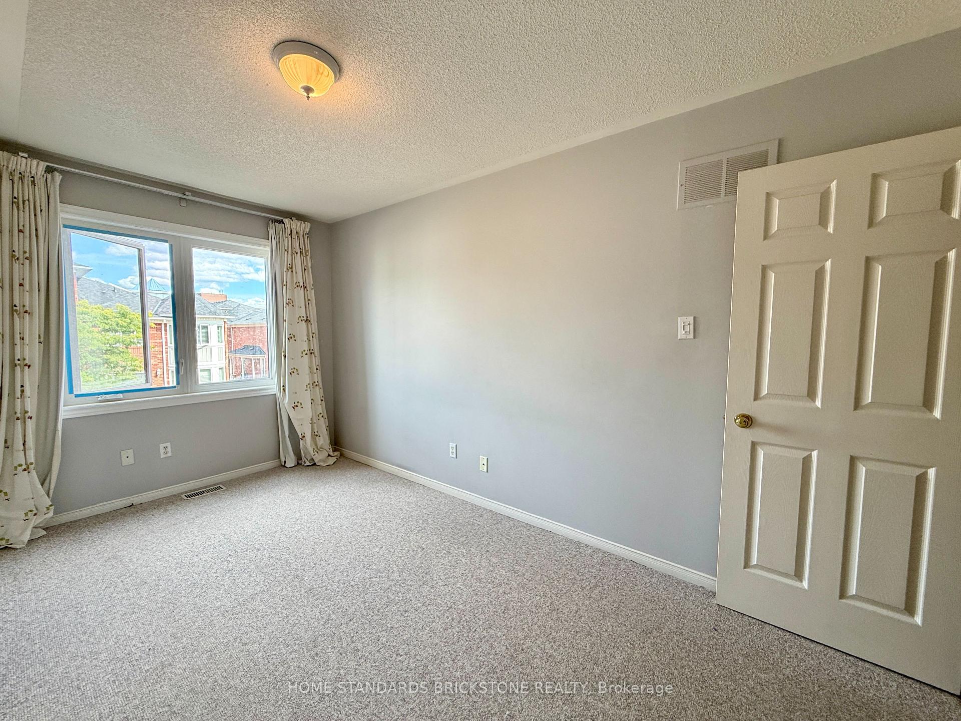 Photo 14 of Unit 169, 18 Clark Avenue, Vaughan, Crestwood-Springfarm-Yorkhill — HOMEH
