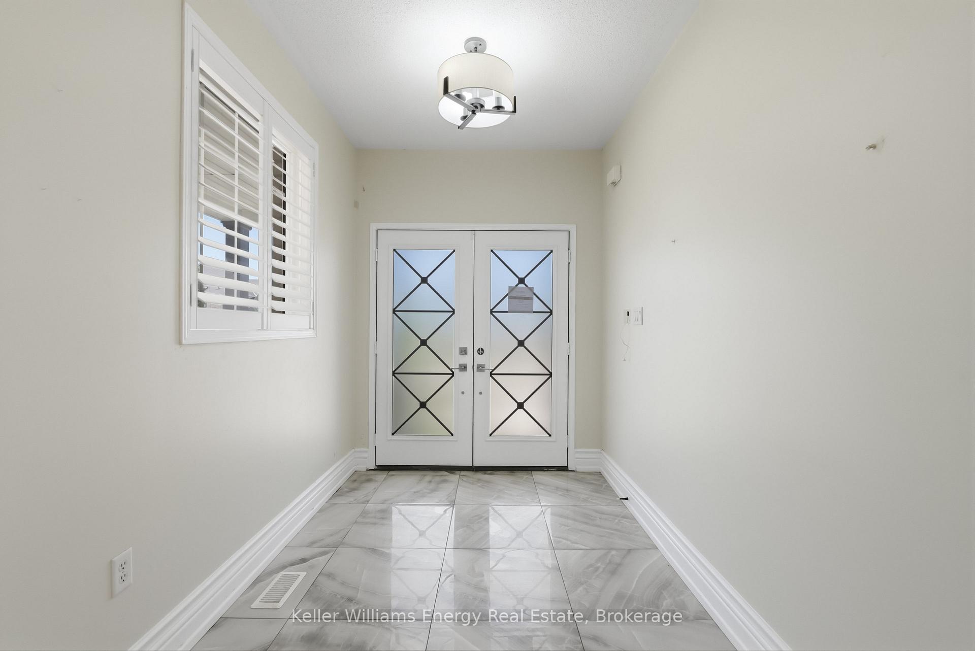 Photo 2 of 1633 Grandview Street N, Oshawa, Taunton — HOMEH