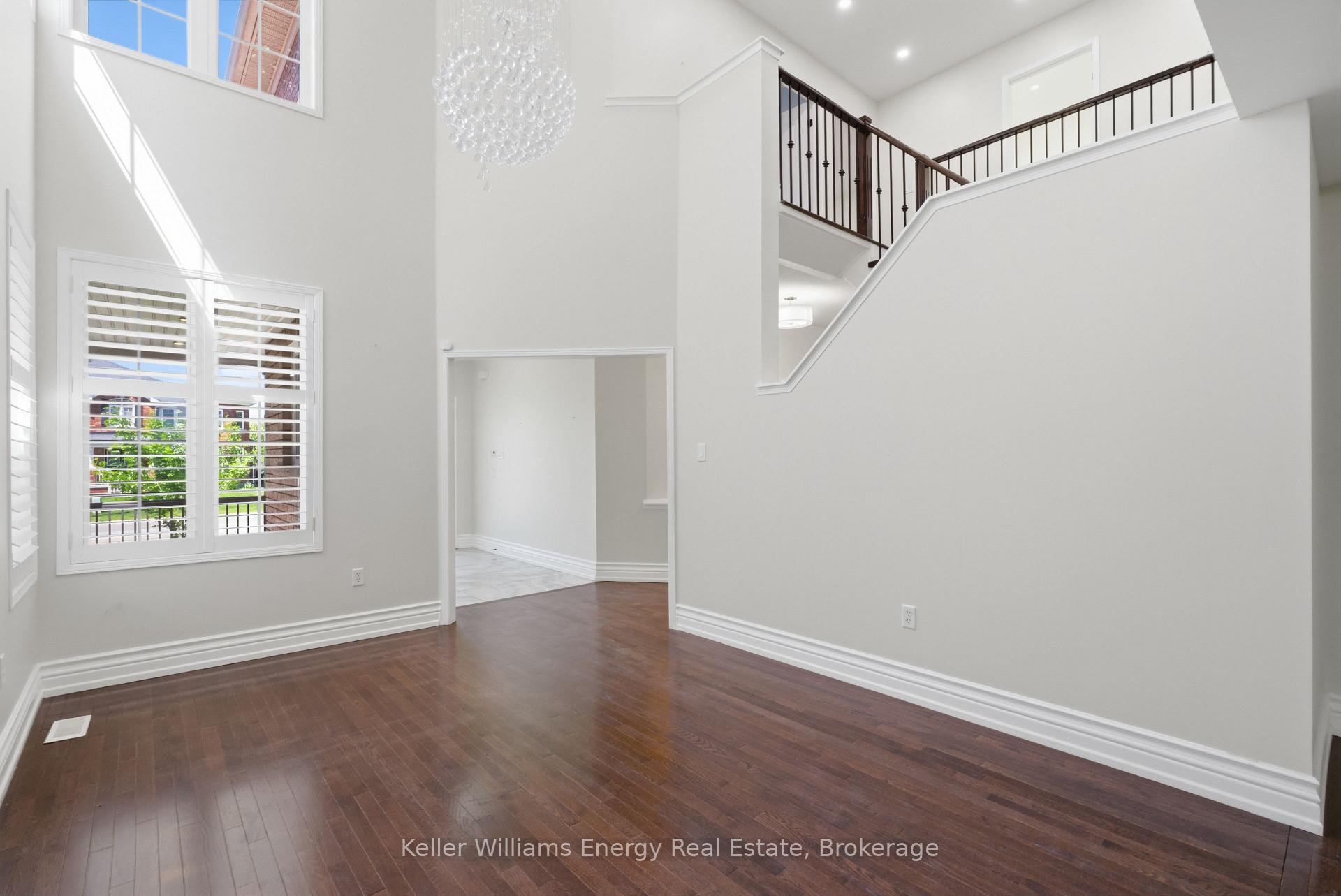 Photo 4 of 1633 Grandview Street N, Oshawa, Taunton — HOMEH