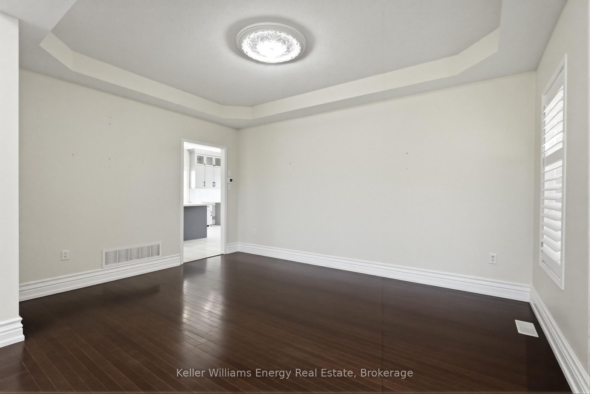 Photo 6 of 1633 Grandview Street N, Oshawa, Taunton — HOMEH