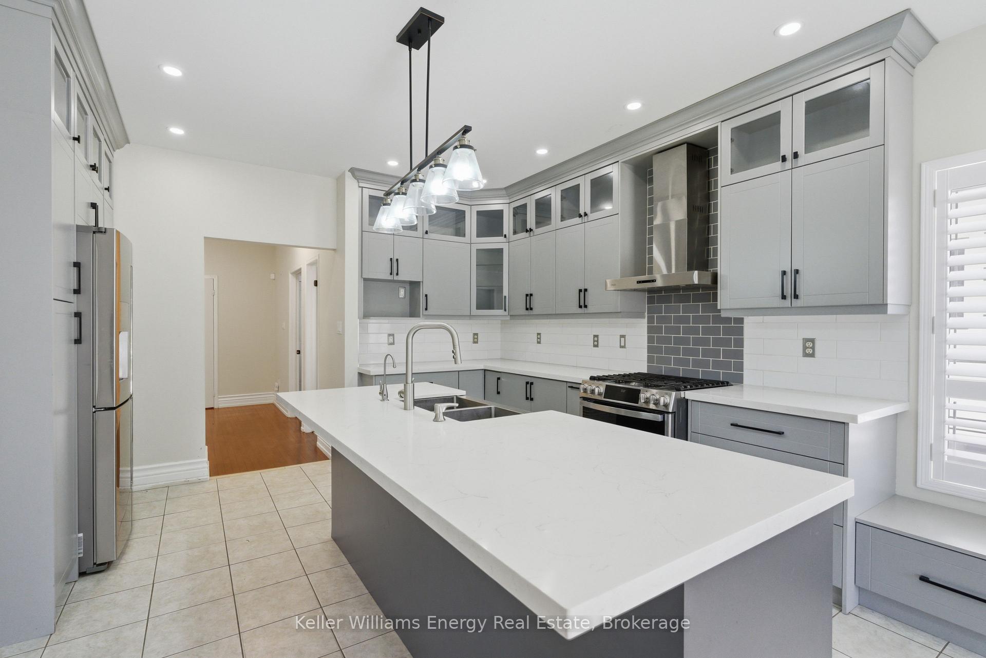 Photo 11 of 1633 Grandview Street N, Oshawa, Taunton — HOMEH