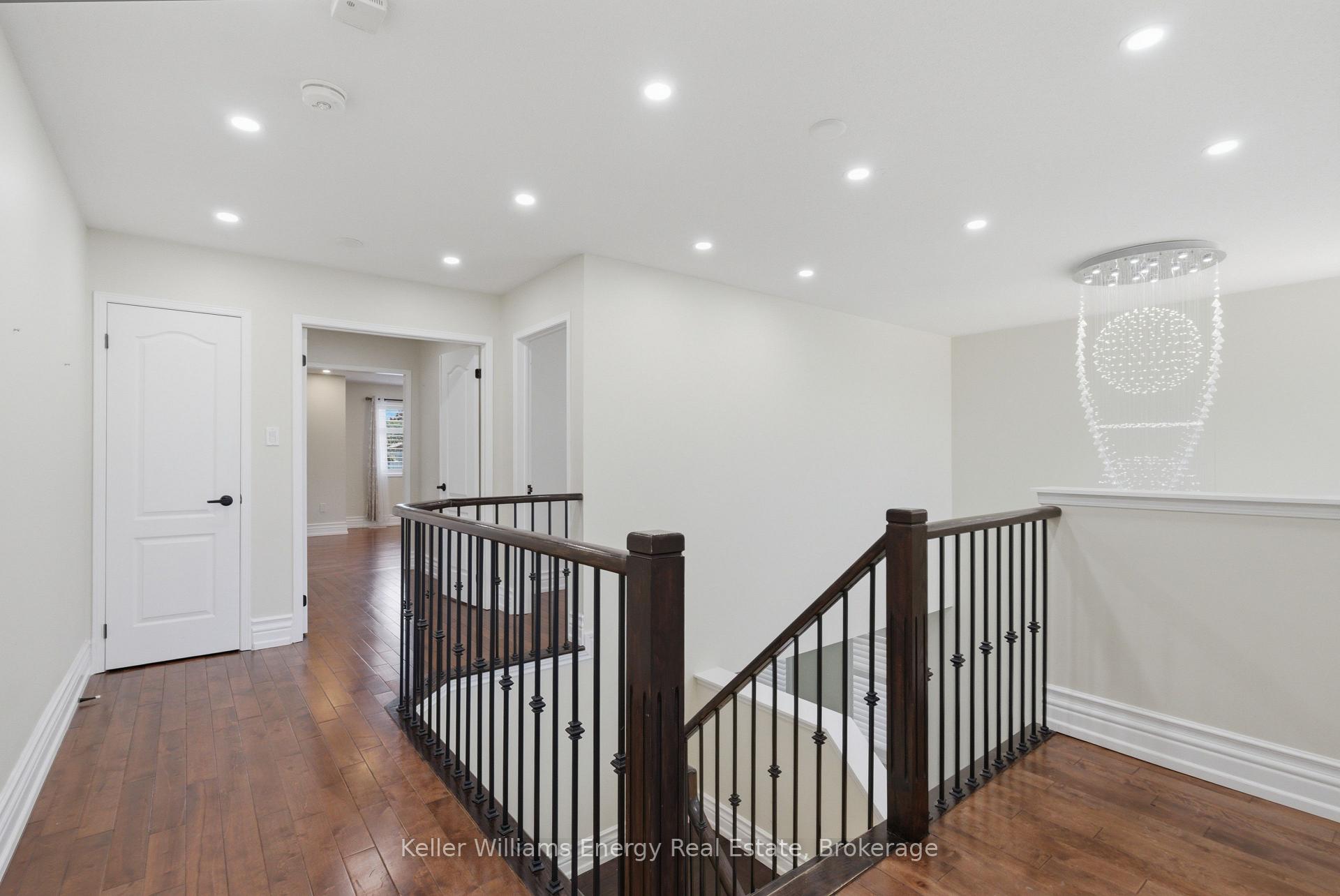 Photo 18 of 1633 Grandview Street N, Oshawa, Taunton — HOMEH