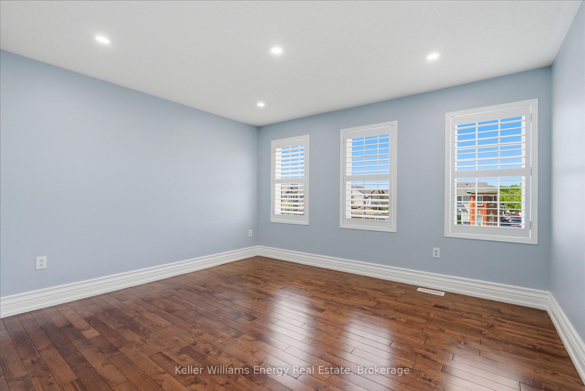 Photo 27 of 1633 Grandview Street N, Oshawa, Taunton — HOMEH