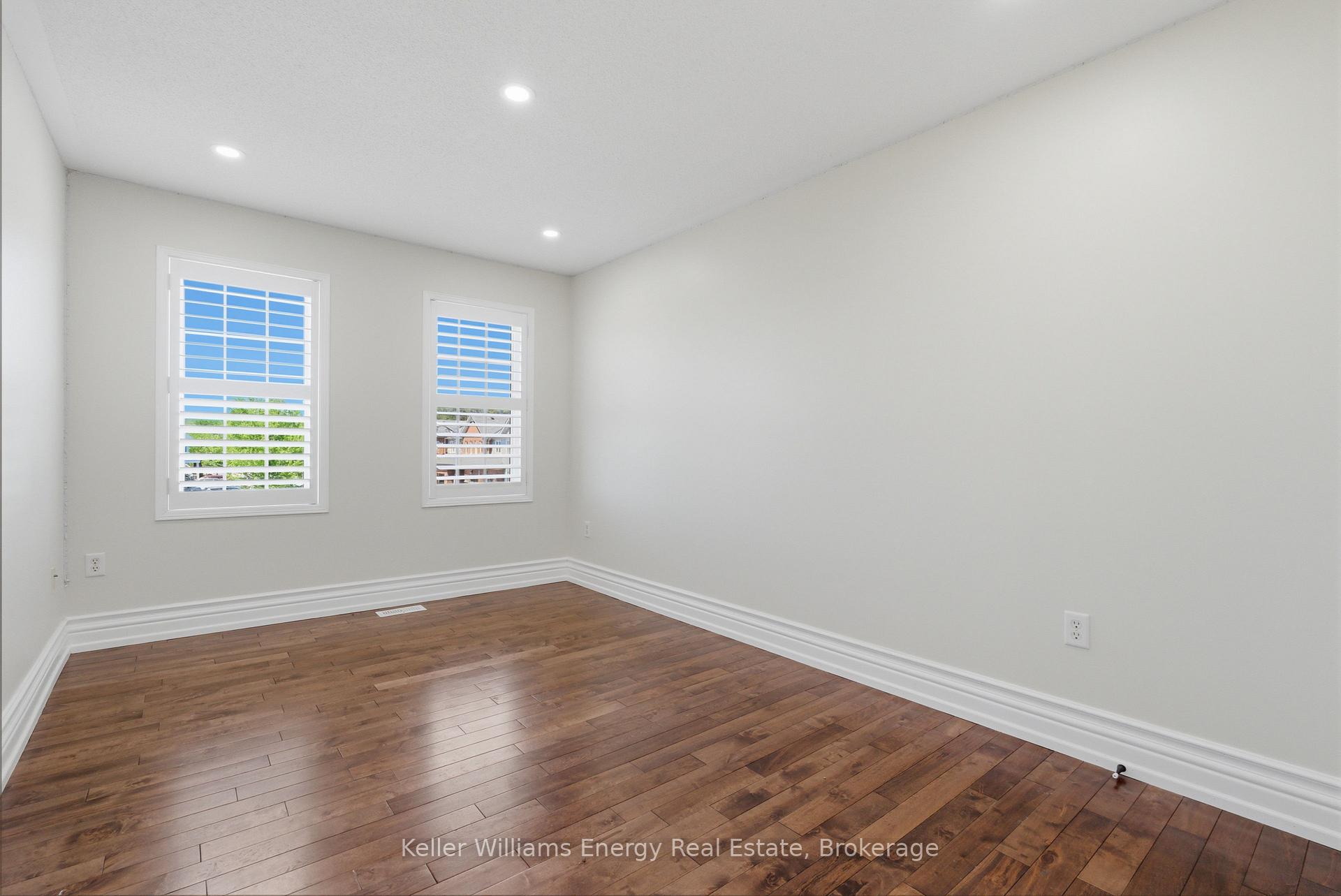 Photo 29 of 1633 Grandview Street N, Oshawa, Taunton — HOMEH