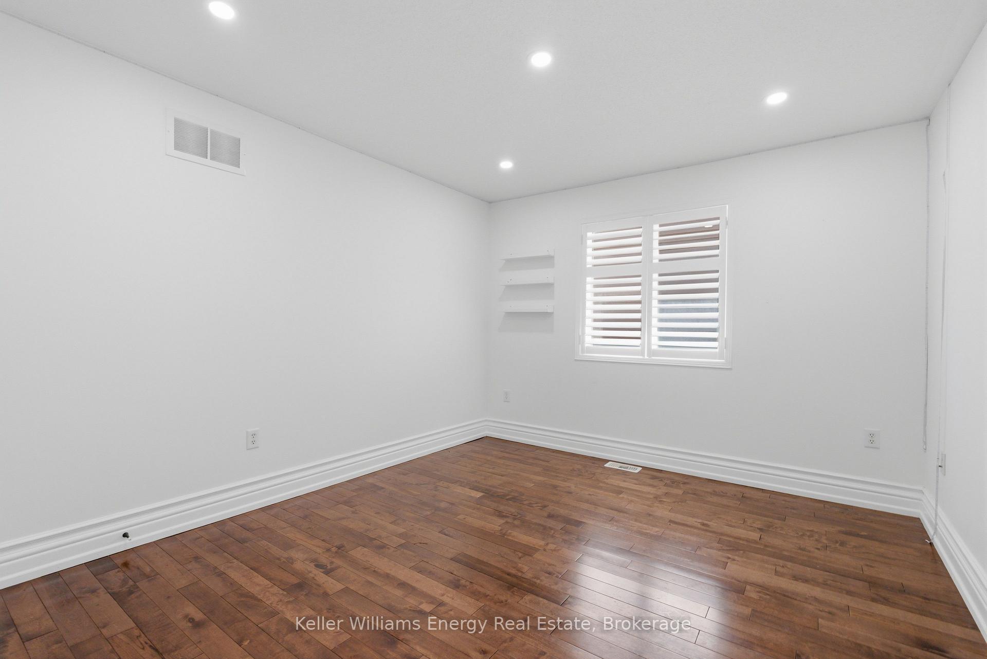 Photo 32 of 1633 Grandview Street N, Oshawa, Taunton — HOMEH