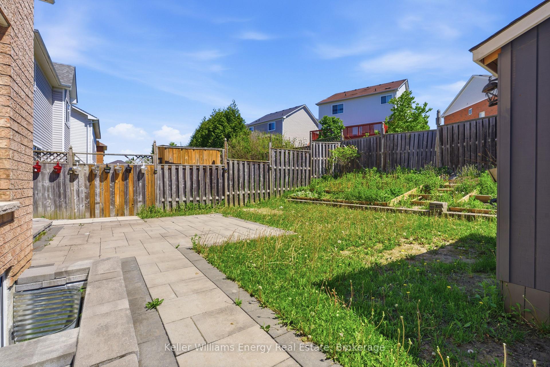 Photo 47 of 1633 Grandview Street N, Oshawa, Taunton — HOMEH