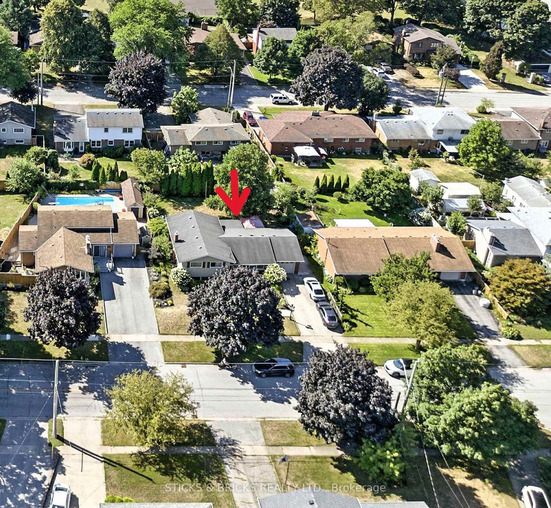 Photo 3 of 6762 Cherrygrove Road, Niagara Falls, Morrison — HOMEH