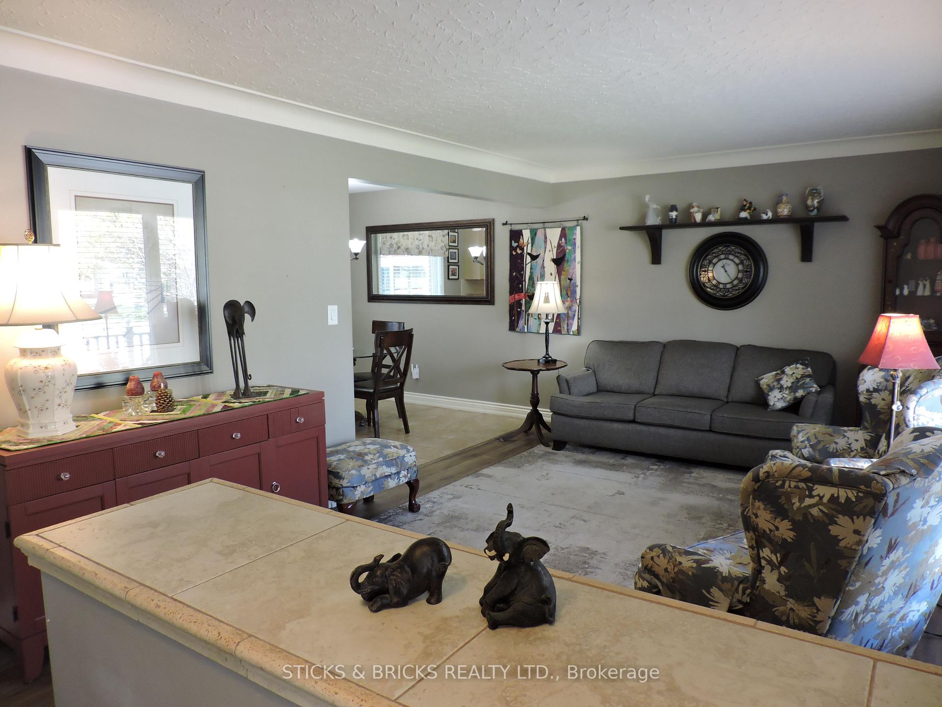 Photo 7 of 6762 Cherrygrove Road, Niagara Falls, Morrison — HOMEH