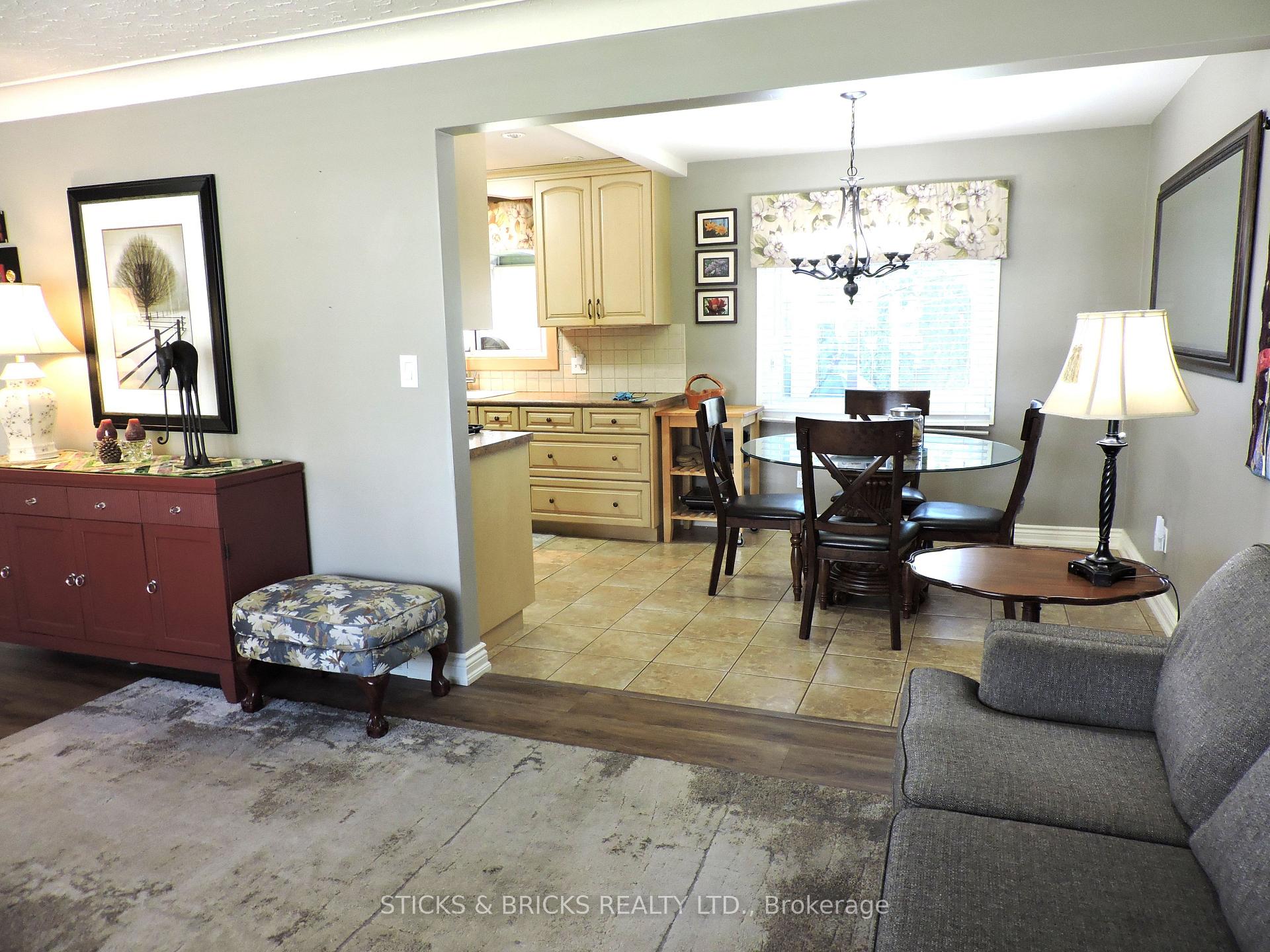 Photo 10 of 6762 Cherrygrove Road, Niagara Falls, Morrison — HOMEH