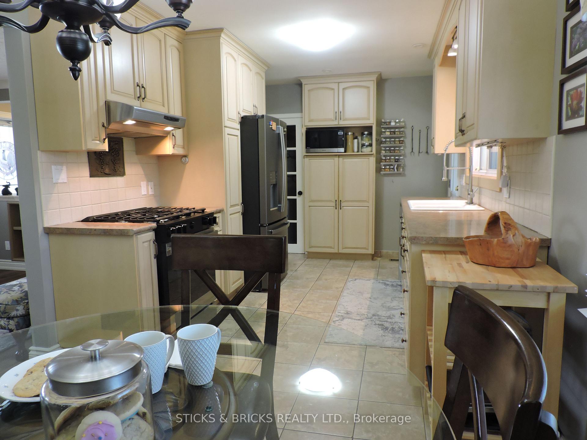 Photo 16 of 6762 Cherrygrove Road, Niagara Falls, Morrison — HOMEH