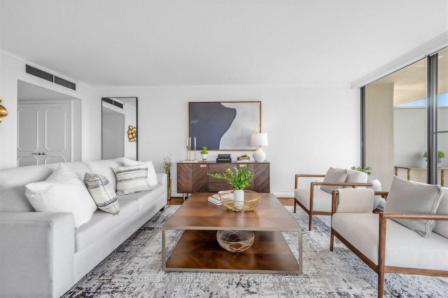 Photo 5 of Unit 706, 10 Avoca Avenue, Toronto, Rosedale-Moore Park — HOMEH